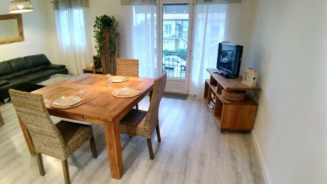Maison de charme Castries Extérieur photo