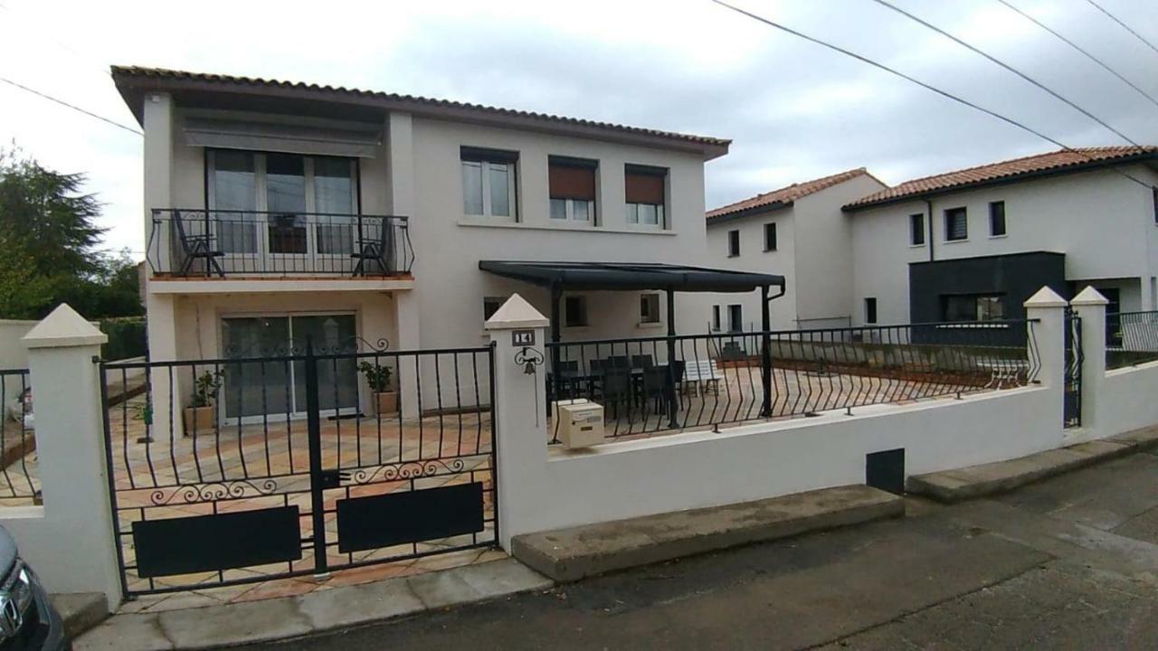 Maison de charme Castries Extérieur photo