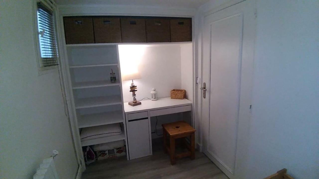 Maison de charme Castries Extérieur photo